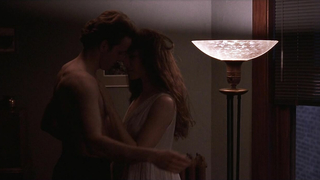 Madeleine Stowe nua, cena de sexo de Blink (1993)